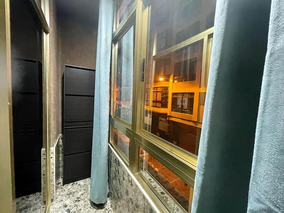 Affordable Holiday Accommodation For Large Families And Groups At Las Canteras Beach With 3 Bedrooms And Free Parking Las Palmas de Gran Canaria Exterior foto
